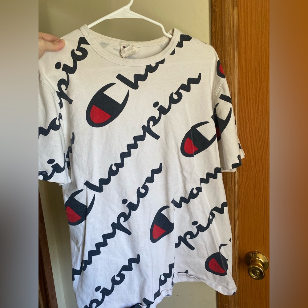 Champion logo tee